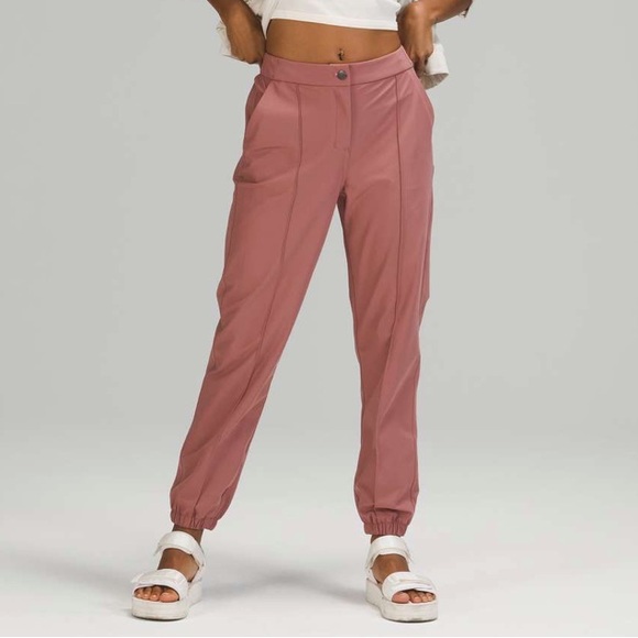 Lululemon Warpstreme High-Rise 7/8 Jogger in Spiced Chai - Picture 1 of 9